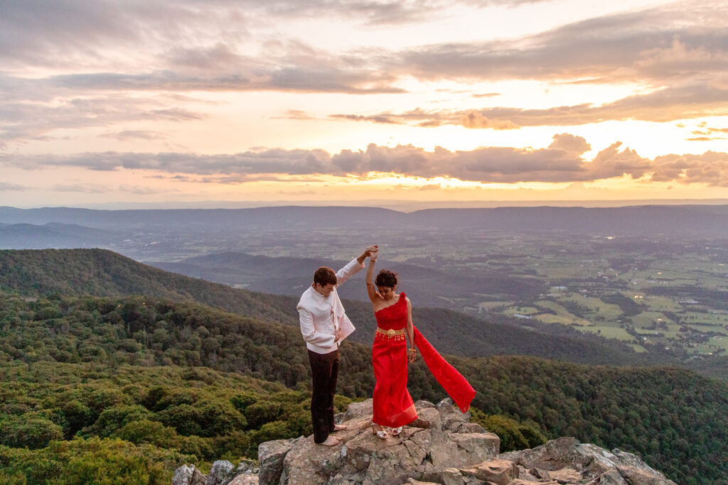 Bride and groom doing their engagement session photos in Shenandoah Virginia with Victoria V Photography. Shenandoah engagement session The best Shenandoah photographer. Shenandoah wedding photographer. Shenandoah elopement photographer. Shenandoah engagement photographer.