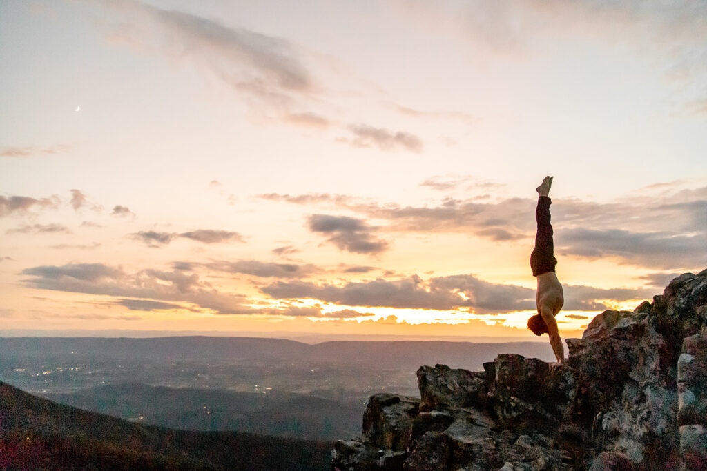 Bride and groom doing their engagement session photos in Shenandoah Virginia with Victoria V Photography. Shenandoah engagement session The best Shenandoah photographer. Shenandoah wedding photographer. Shenandoah elopement photographer. Shenandoah engagement photographer.