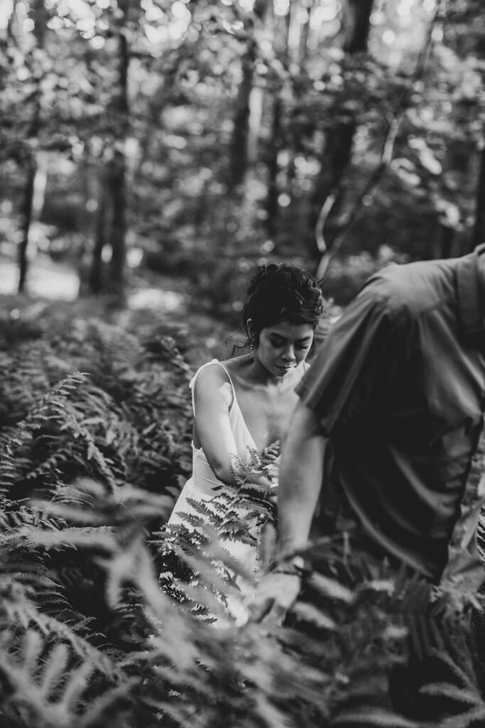 Bride and groom doing their engagement session photos in Shenandoah Virginia with Victoria V Photography. Shenandoah engagement session The best Shenandoah photographer. Shenandoah wedding photographer. Shenandoah elopement photographer. Shenandoah engagement photographer.