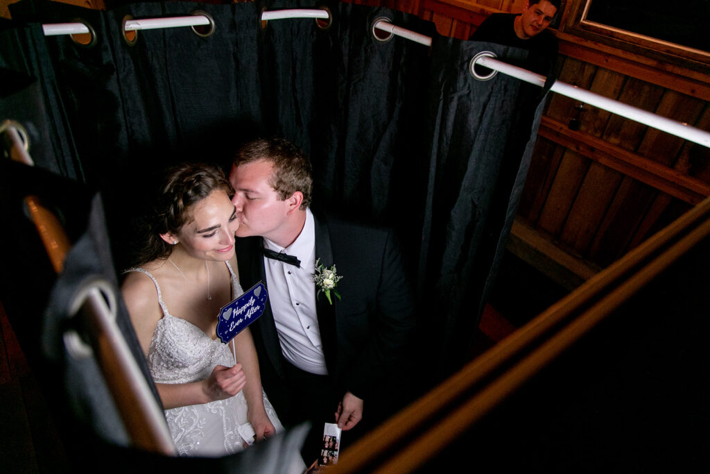 Romantic spring wedding at Oak Creek Farm in Virginia – candid moments, joyful celebrations, and golden hour portraits of a Virginia Bride and Groom, featuring rustic elegance and countryside charm.