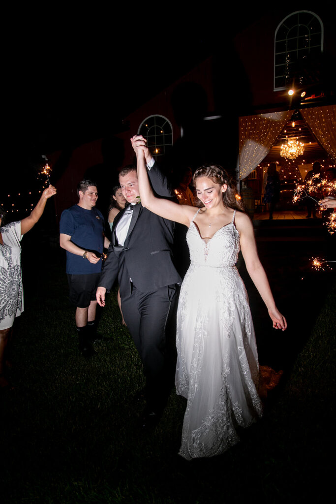 Romantic spring wedding at Oak Creek Farm in Virginia – candid moments, joyful celebrations, and golden hour portraits of a Virginia Bride and Groom, featuring rustic elegance and countryside charm.