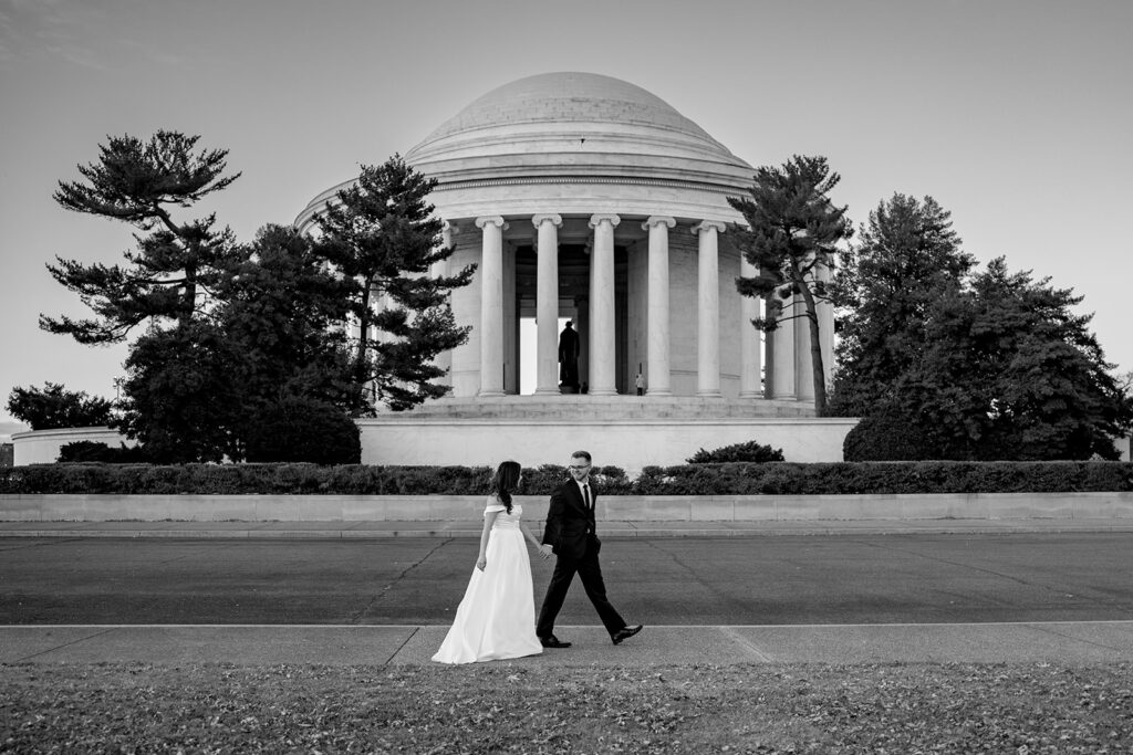 Intimate Washington DC wedding photography at a historic monument