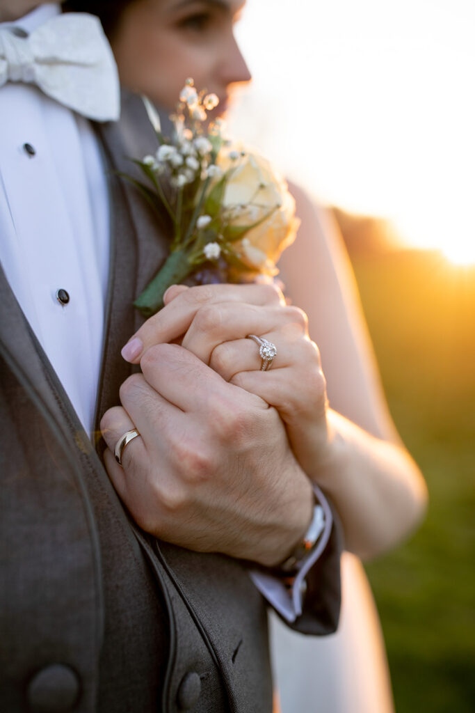 Golden hour wedding photos at The Woodlands at Algonkian golf course
