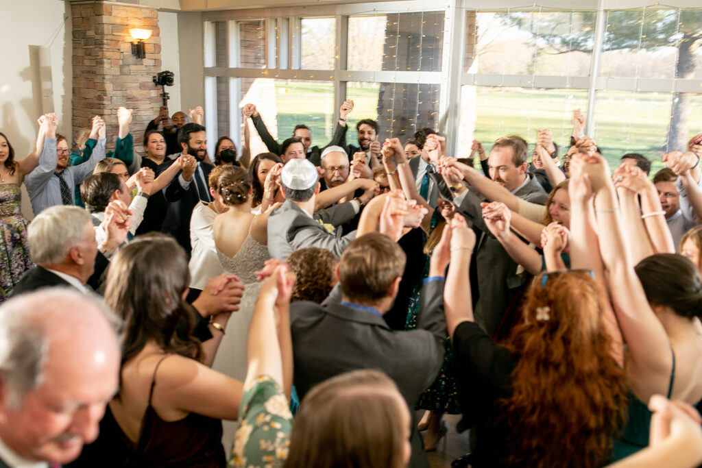 Jewish wedding reception dancing at The Woodlands at Algonkian
