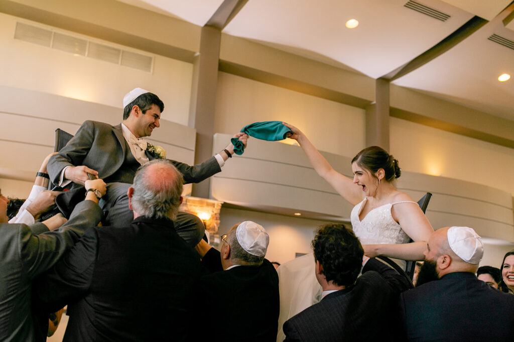 Jewish wedding reception dancing at The Woodlands at Algonkian