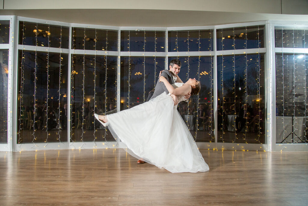 Lively wedding reception at The Woodlands at Algonkian in Northern Virginia