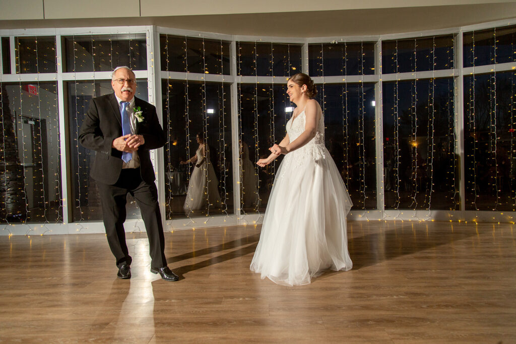 Lively wedding reception at The Woodlands at Algonkian in Northern Virginia