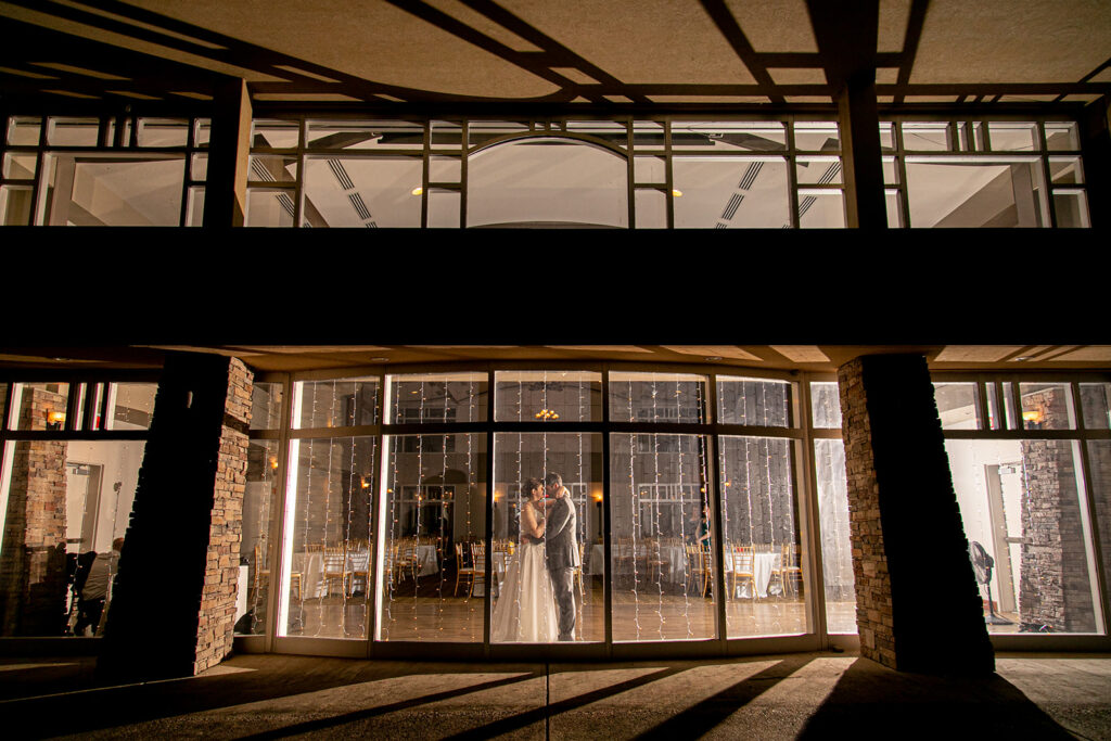 Lively wedding reception at The Woodlands at Algonkian in Northern Virginia