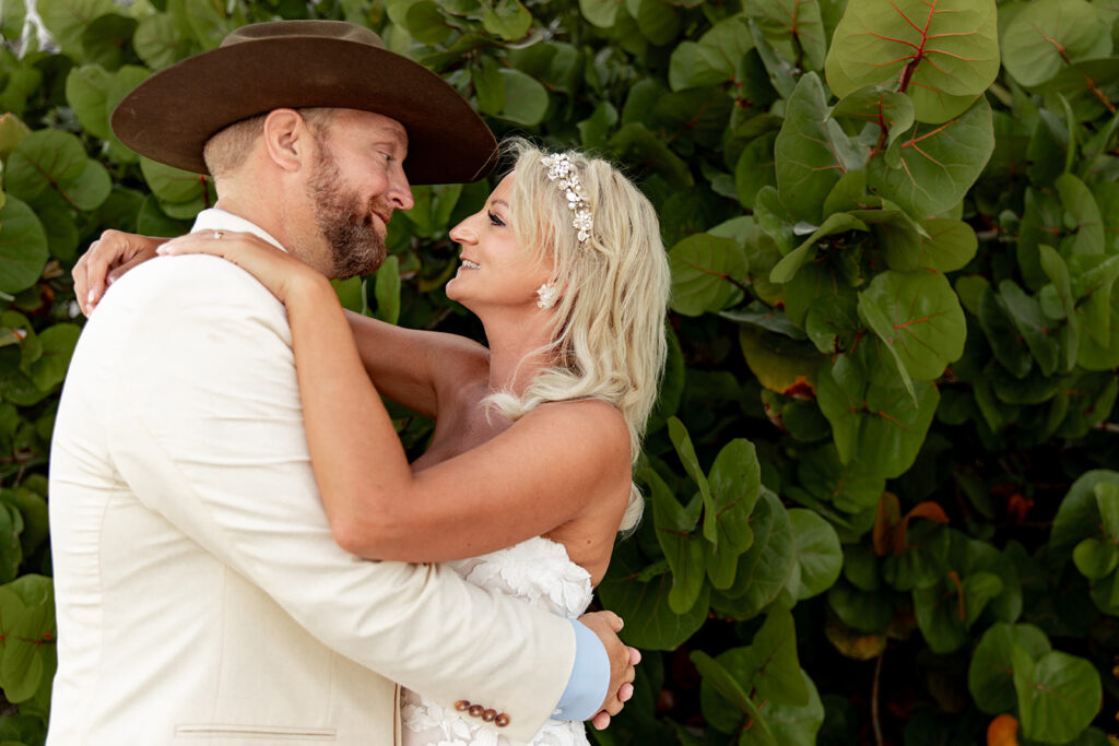 Luxury destination wedding portraits at Le Blanc Cancun resort